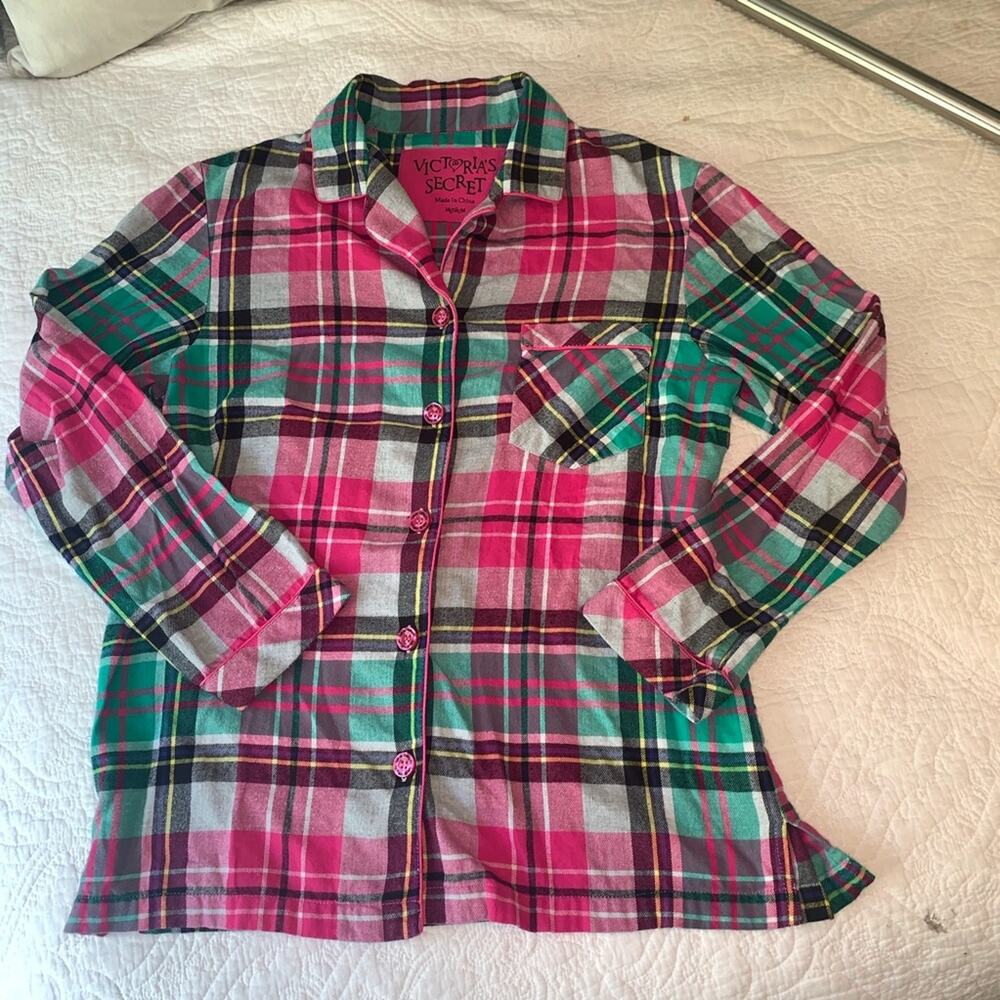 NWOT Victoria Secret Flannel Sleep Top Size  could be flannel shirt Size Med
